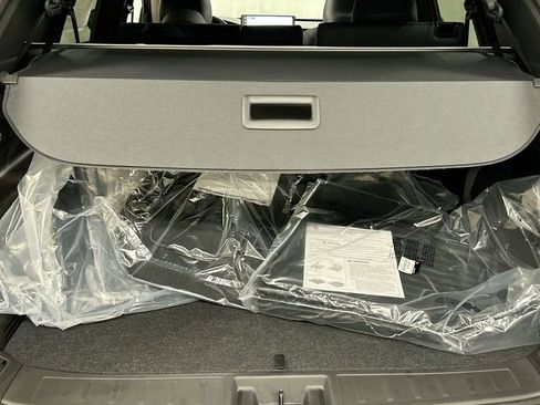 New 2025 Mitsubishi Outlander SE image 25