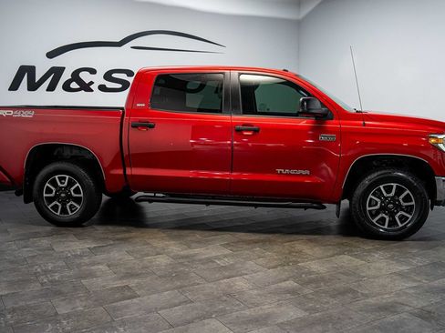Used 2018 Toyota Tundra SR5 w/ TRD Off Road Package AWD/4WD image 8