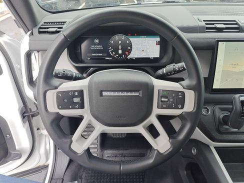 Used 2025 Land Rover Defender 110 S image 14