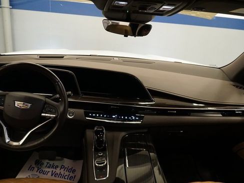 Used 2022 Cadillac Escalade ESV Premium Luxury image 12