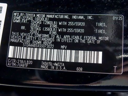 Used 2025 Toyota Grand Highlander AWD image 29