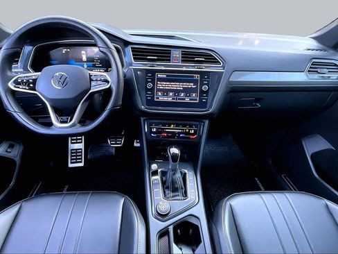Used 2024 Volkswagen Tiguan SE R-Line AWD/4WD image 15