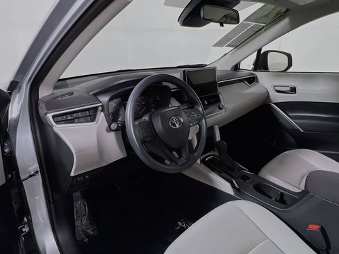 Used 2024 Toyota Corolla Cross L image 30