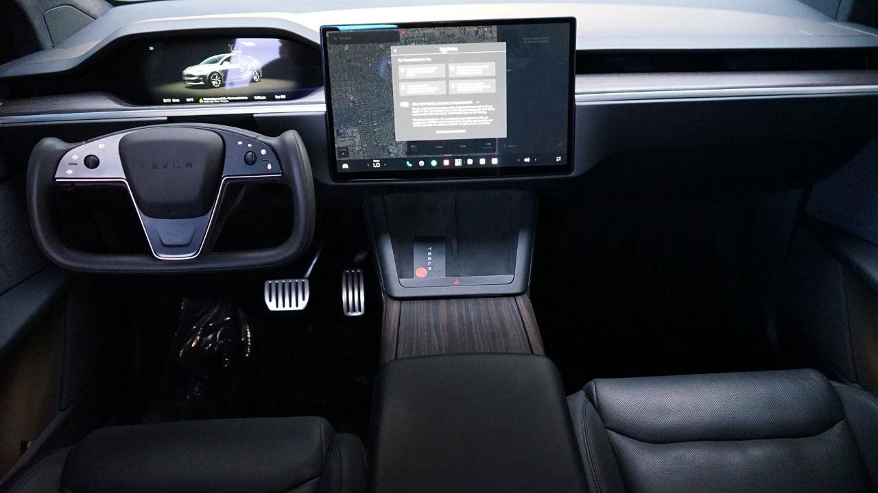 Used 2023 Tesla Model X AWD/4WD image 12