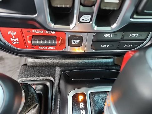 Used 2019 Jeep Wrangler Unlimited Rubicon w/ Dual Top Group AWD/4WD image 21