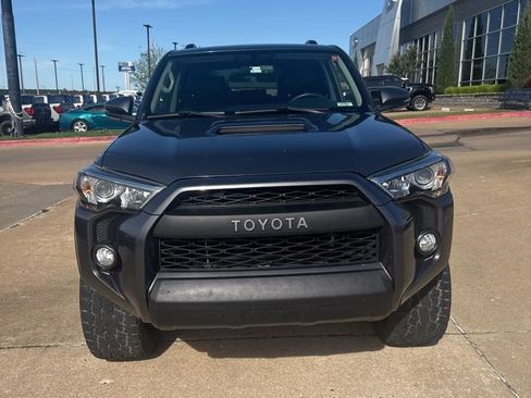 Used 2017 Toyota 4Runner TRD Off-Road Premium AWD/4WD image 3