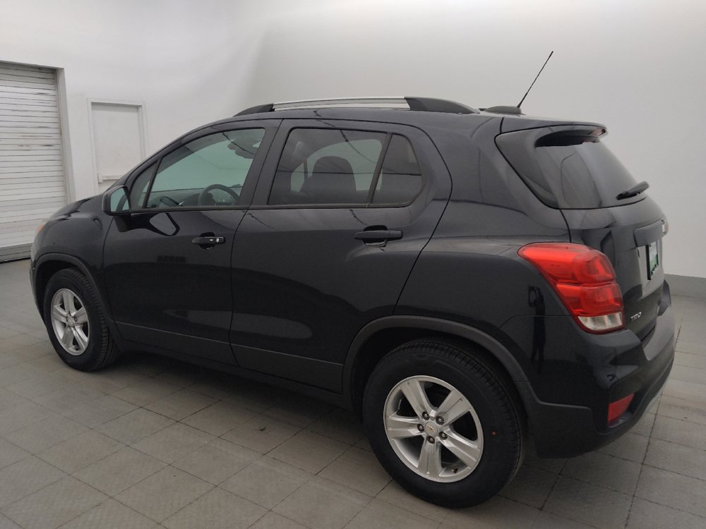 Used 2021 Chevrolet Trax LT w/ Driver Confidence Package FWD image 3