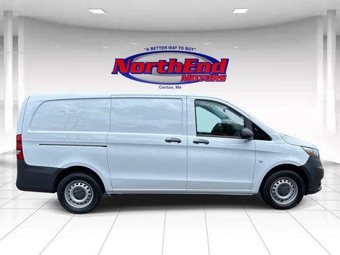 Used 2021 Mercedes-Benz Metris image 8