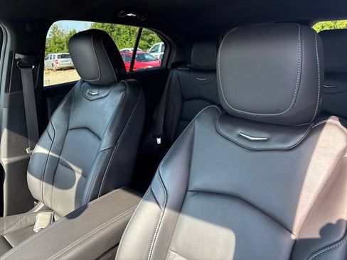 Used 2024 Cadillac XT4 Luxury w/ LPO, Floor Liner Package AWD/4WD image 9