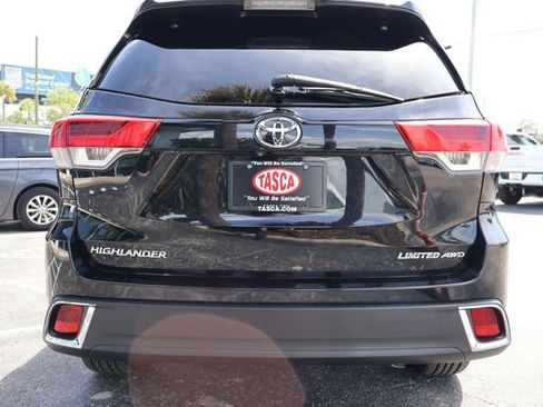 Used 2018 Toyota Highlander Limited Platinum AWD/4WD image 6
