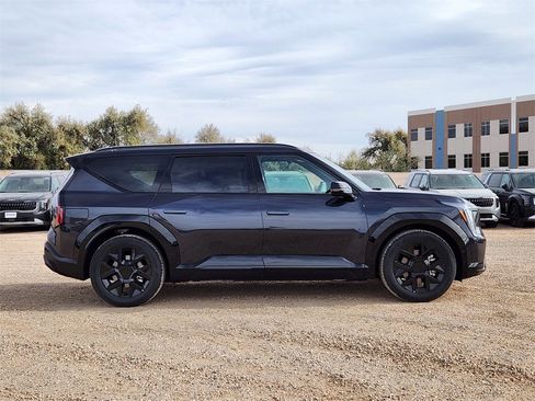 New 2026 Kia EV9 Land image 2