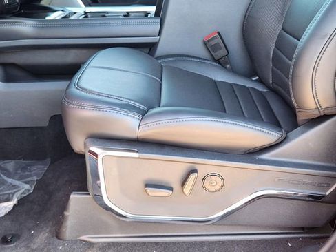 New 2026 Ford F250 Platinum image 24