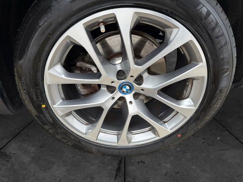 Used 2023 BMW X5 xDrive45e image 16