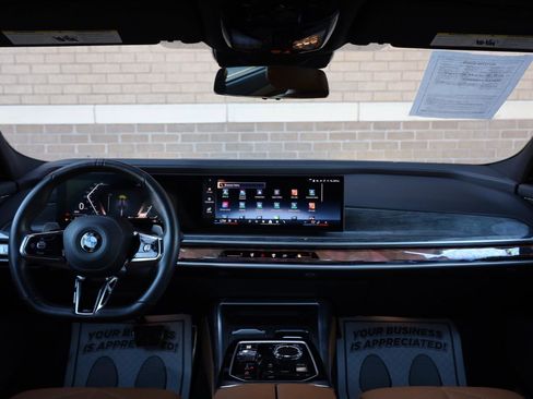 Used 2024 BMW 740i w/ Premium Package 2 image 36