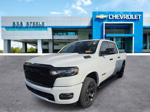 Used 2025 RAM 1500 Big Horn AWD/4WD image 3