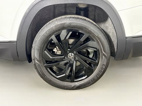 Used 2023 Volkswagen Atlas SE w/ Black Wheel Package AWD/4WD image 25