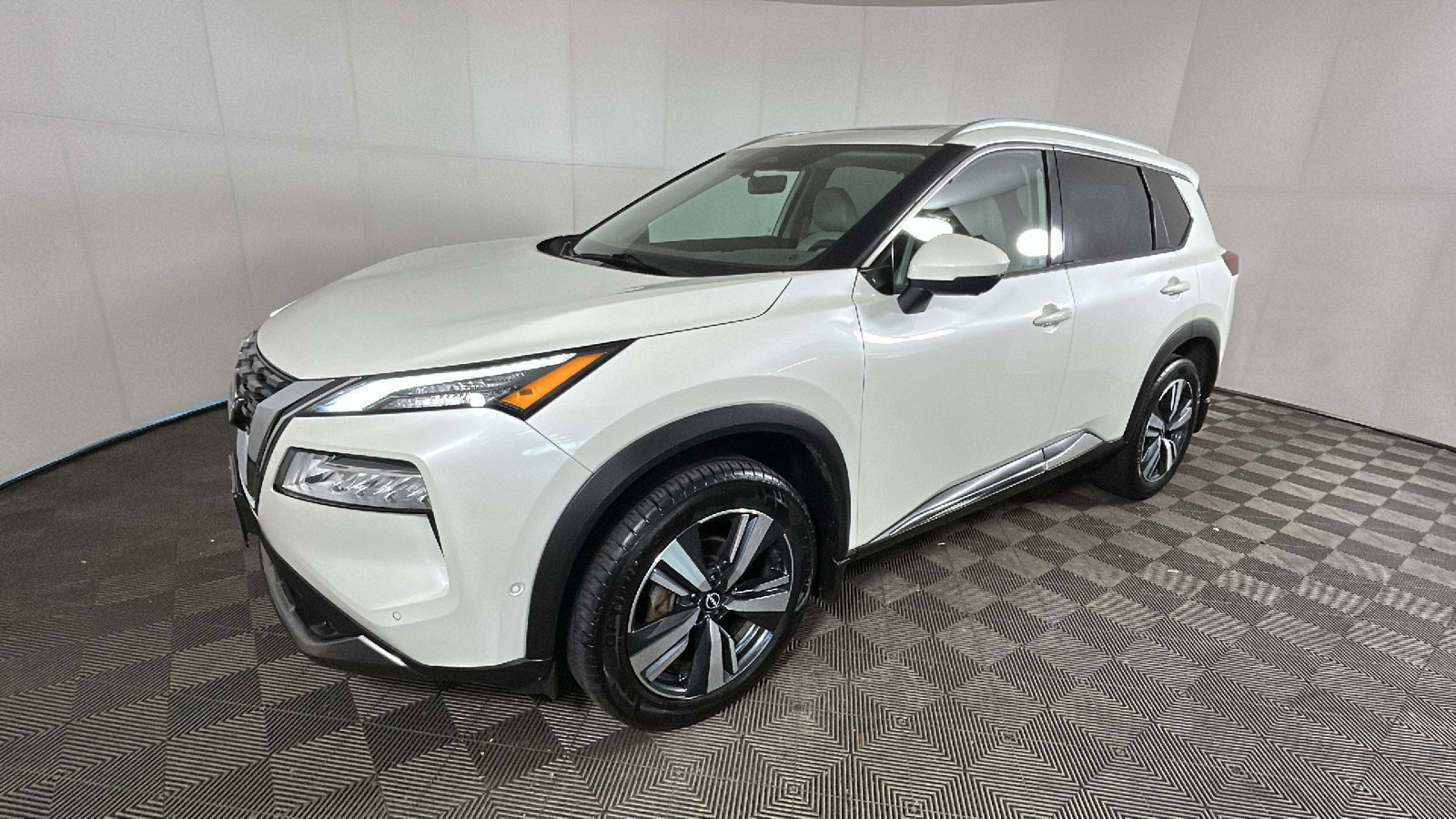 Used 2023 Nissan Rogue SL w/ SL Premium Package AWD/4WD image 8