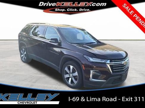 Used 2023 Chevrolet Traverse LT w/ LT Premium Package AWD/4WD image 1