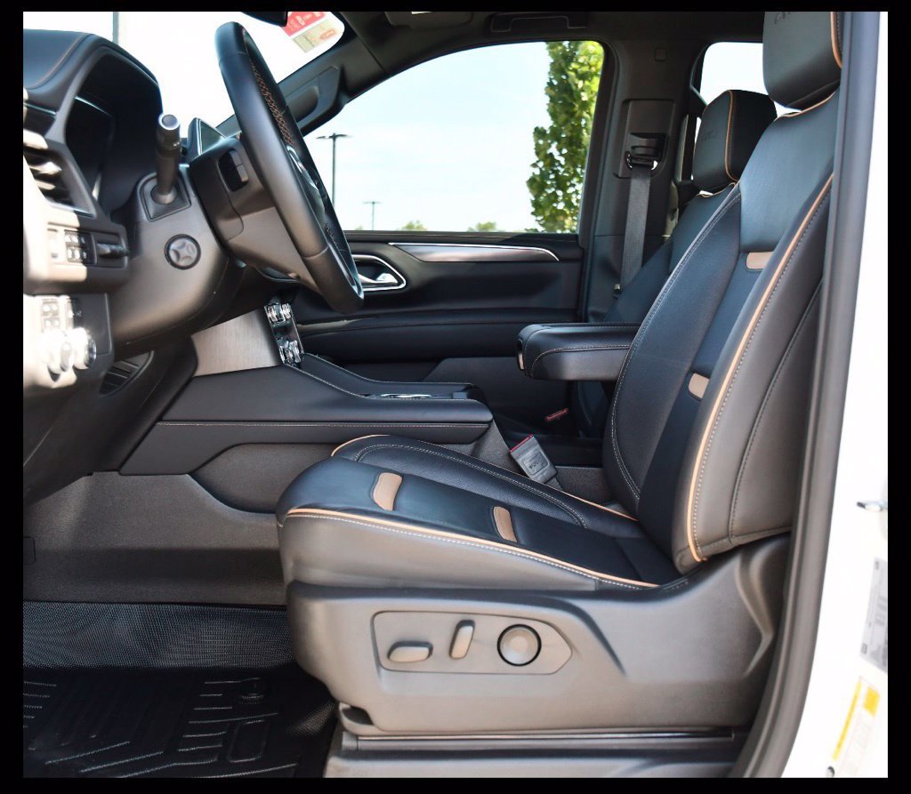 Used 2024 GMC Yukon AT4 w/ AT4 Premium Package AWD/4WD image 18