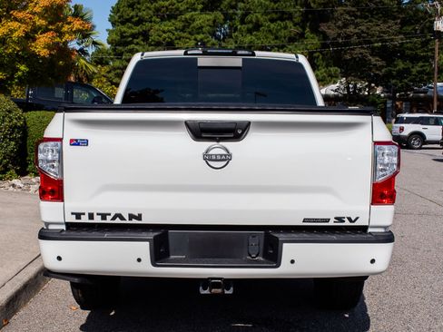 Used 2023 Nissan Titan SV w/ SV Convenience Package RWD image 4
