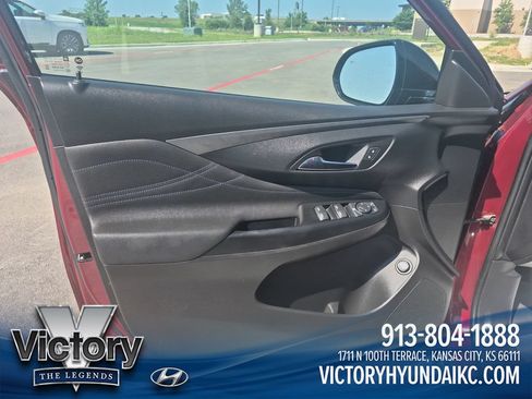 Used 2024 Buick Envista Sport Touring w/ Convenience I Package FWD image 11