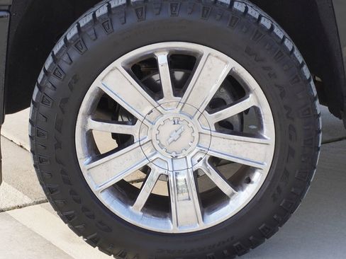 Used 2018 Chevrolet Silverado 1500 High Country image 5