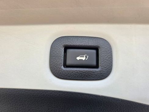 Used 2015 Nissan Rogue SL w/ SL Premium Package FWD image 15