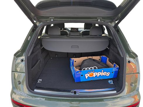 Used 2024 Audi Q5 e Premium Plus w/ Premium Plus Package image 17