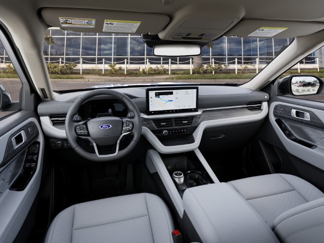 New 2027 Ford Explorer Platinum w/ 3.0L Ultimate Package RWD image 9