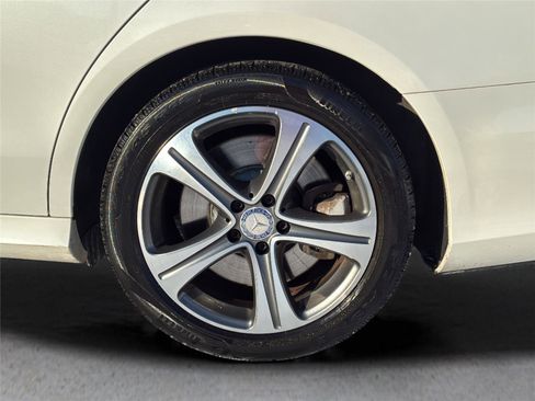 Used 2017 Mercedes-Benz E 400 E 400 Luxury w/ Premium 1 Package image 46