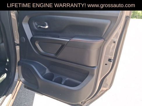 Used 2021 Nissan Titan PRO-4X w/ Pro-4x Convenience Package AWD/4WD image 29