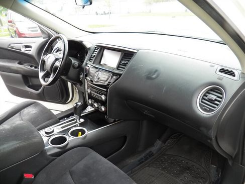 Used 2013 Nissan Pathfinder SV AWD/4WD image 13