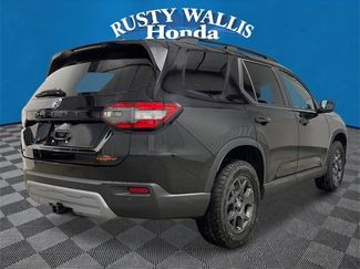 New 2025 Honda Pilot TrailSport video 3