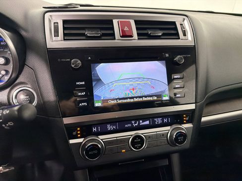 Used 2017 Subaru Outback 2.5i Limited image 16