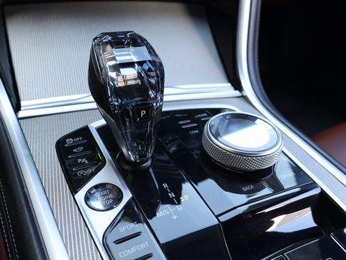 Used 2023 BMW M850i xDrive Convertible image 25