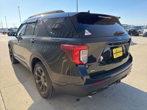 Used 2023 Ford Explorer ST-Line w/ Class IV Trailer Tow Package AWD/4WD image 5
