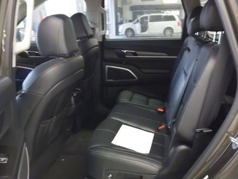 Used 2021 Kia Telluride EX w/ Towing Package image 4