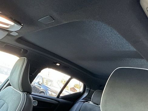 Certified 2025 Volvo XC40 B5 Plus image 17