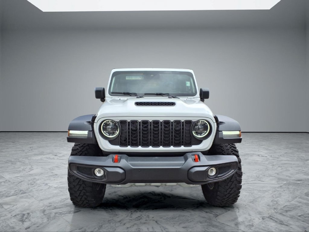 Used 2024 Jeep Gladiator Mojave w/ Convenience Group AWD/4WD image 2