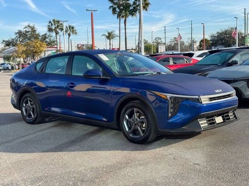 Certified 2025 Kia K4 LXS image 4