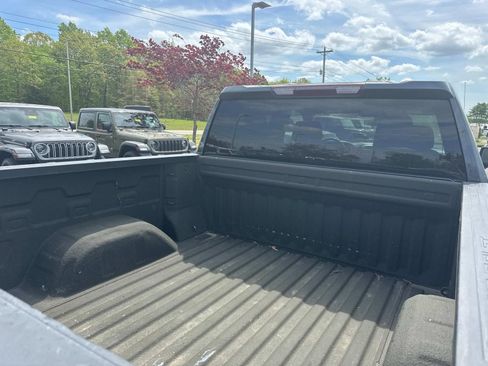 Used 2022 Chevrolet Silverado 1500 Custom AWD/4WD image 13