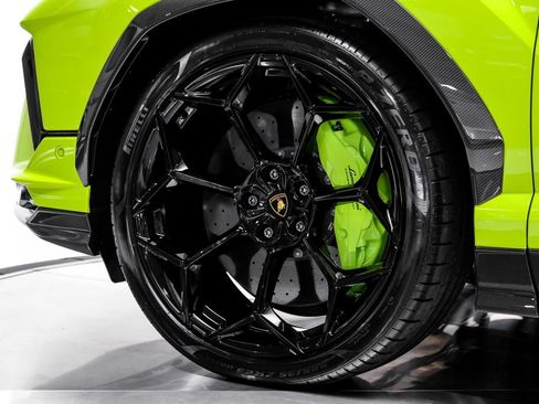 Used 2023 Lamborghini Urus Performante AWD/4WD image 73