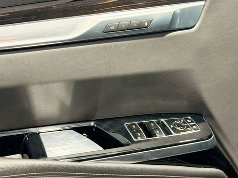 Certified 2025 Cadillac Escalade ESV Premium Luxury image 17