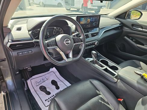 Used 2023 Nissan Altima 2.5 SR w/ SR Premium Package FWD image 18