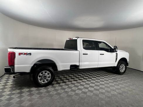 Used 2024 Ford F350 XLT w/ FX4 Off-Road Package image 7
