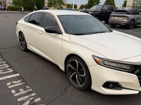 Used 2021 Honda Accord Sport image 11