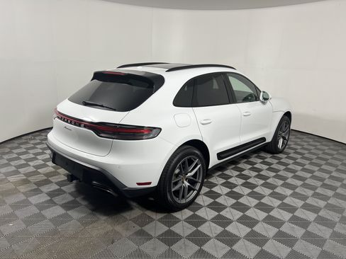 Certified 2026 Porsche Macan AWD/4WD image 7