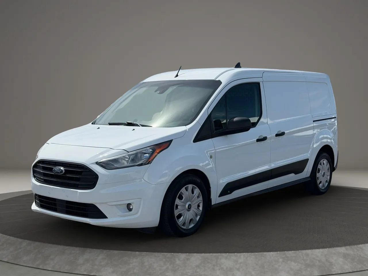 Used 2022 Ford Transit Connect XLT FWD image 1