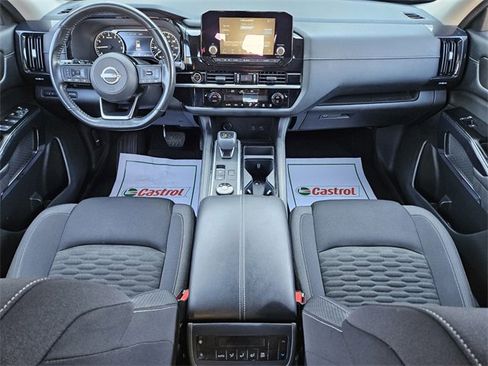 Used 2022 Nissan Pathfinder SV w/ SV Premium Package image 12