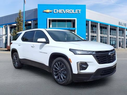 Used 2023 Chevrolet Traverse RS w/ LPO, Floor Liner Package FWD image 1